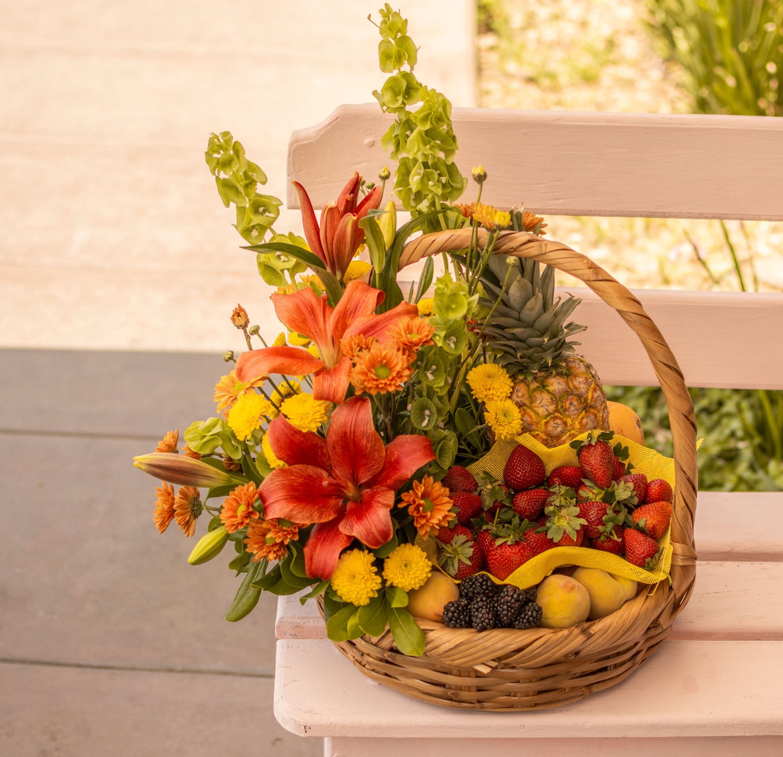 Canasta de frutas frescas